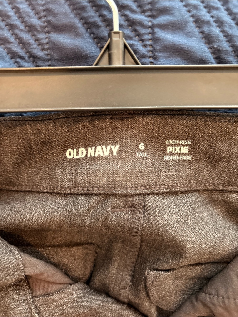 NWT Old Navy Women's High Rise Pixie Pant in Charcoal Gray - Picture 8 of 9